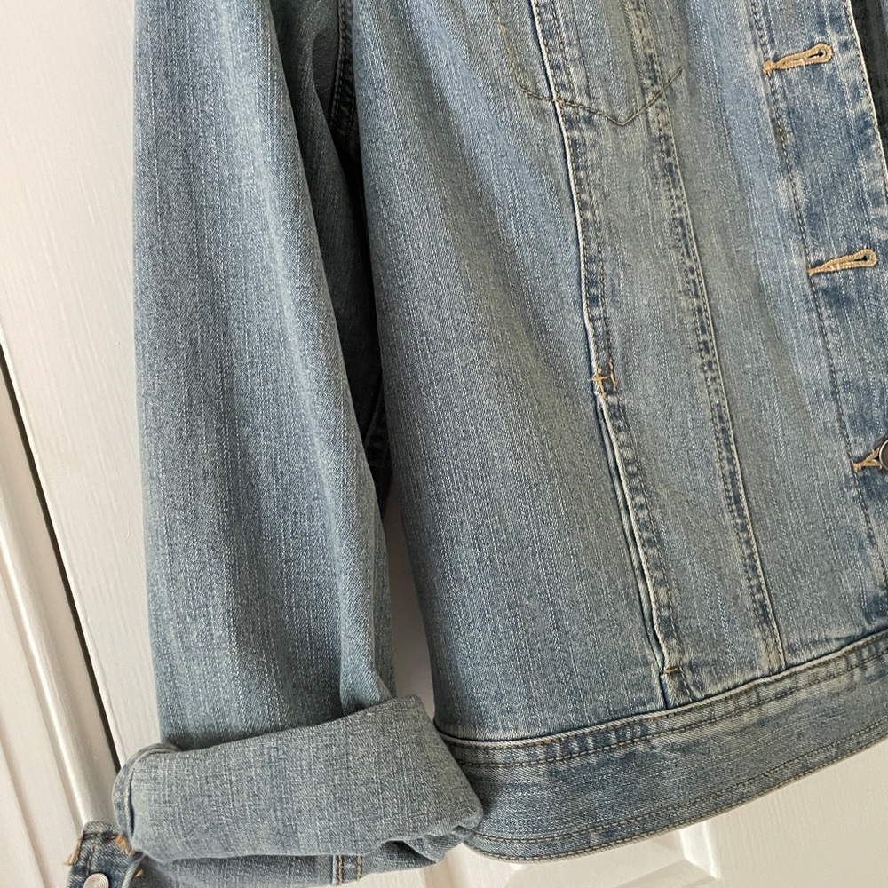 Jean Jacket - Picture 2 of 4